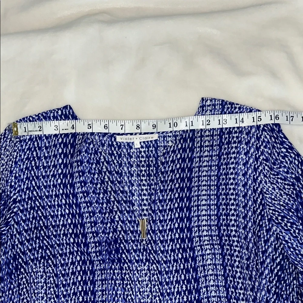 Violet & Claire Blue and White Geometric Blouse - Picture 7 of 10